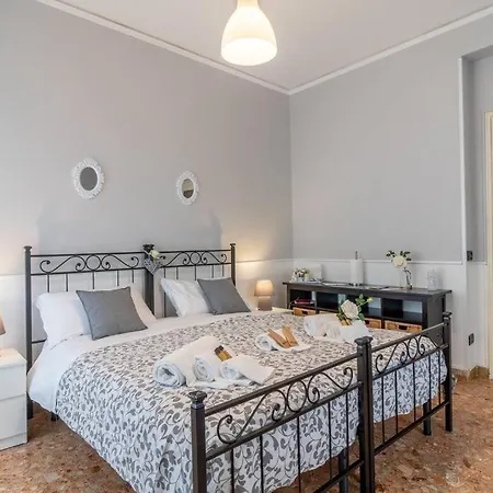 Terrazze Italiane City Center - White Apartment Verona Exterior foto